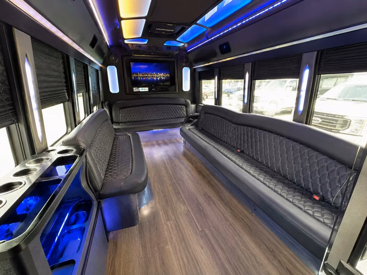redford prom venues are easy to reach with a private party bus